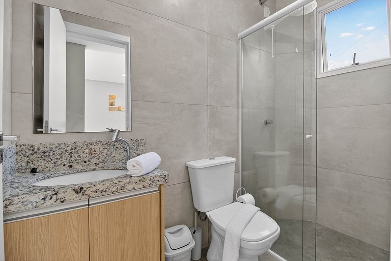 Confortavel apartamento à 100 metros da praia  04